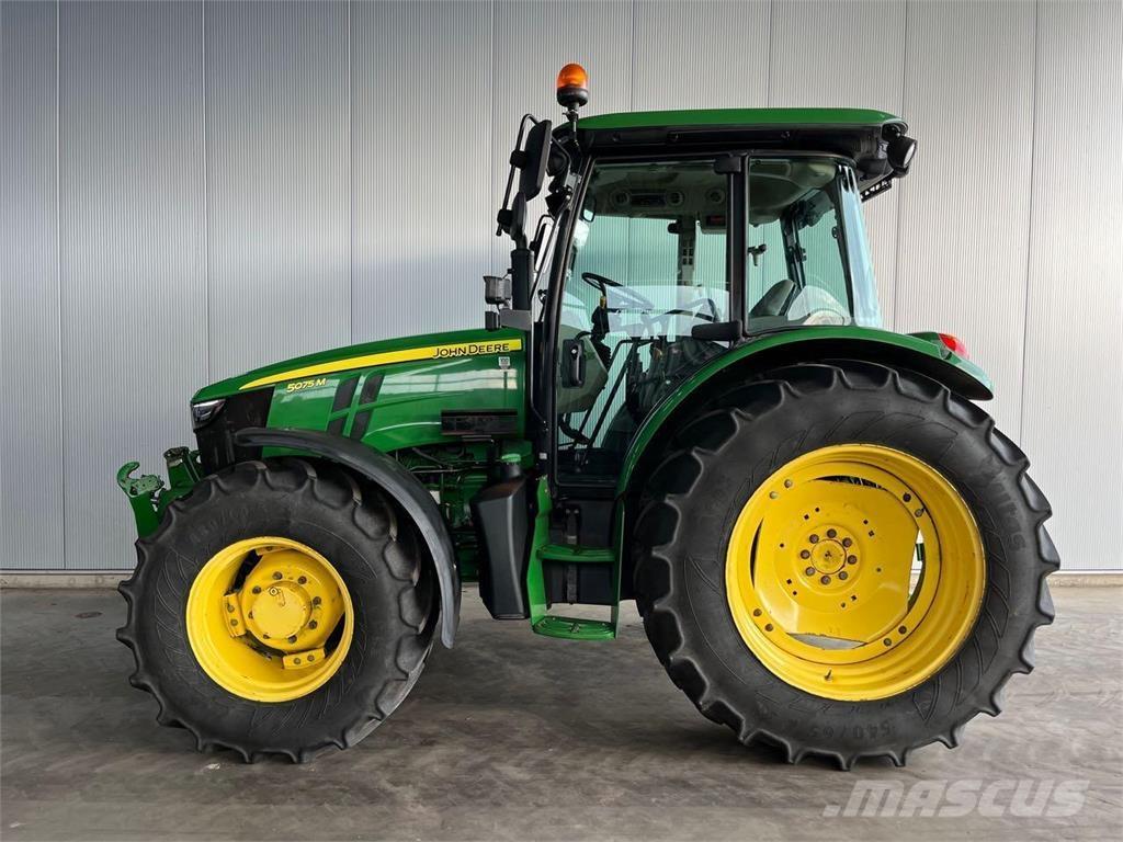 John Deere 5075 M Traktoren