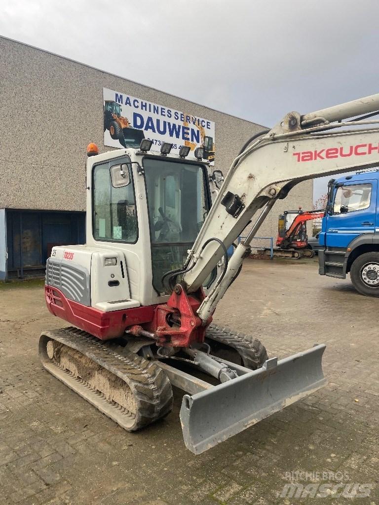 Takeuchi TB 235 Minibagger < 7t