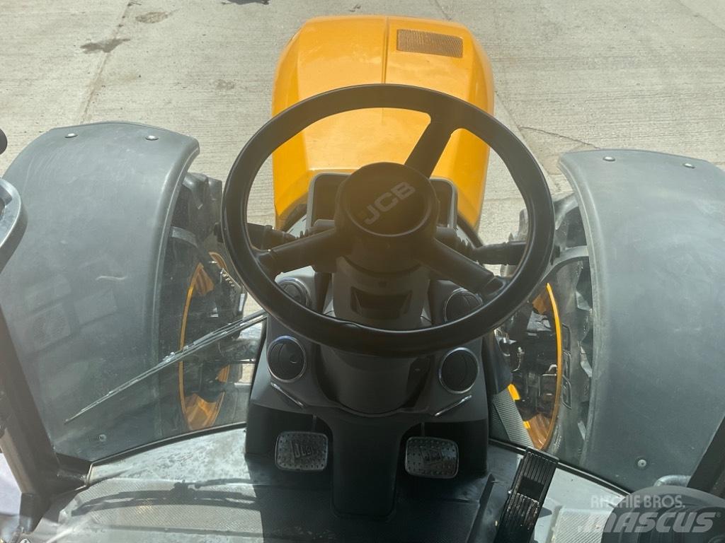 JCB Fastrac 4220 Traktoren
