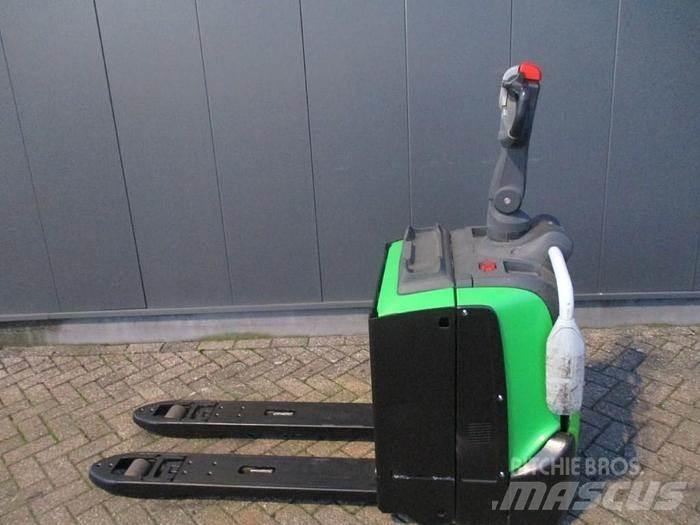 Cesab P320 Gabelstapler mit Fahrerstand