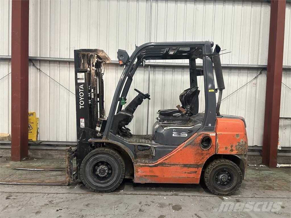 Toyota 02-8FDF25 Dieselstapler