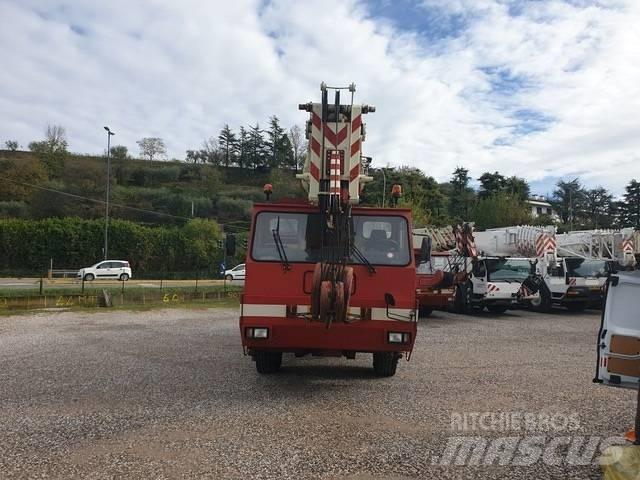 Rigo RTT600 Autokrane