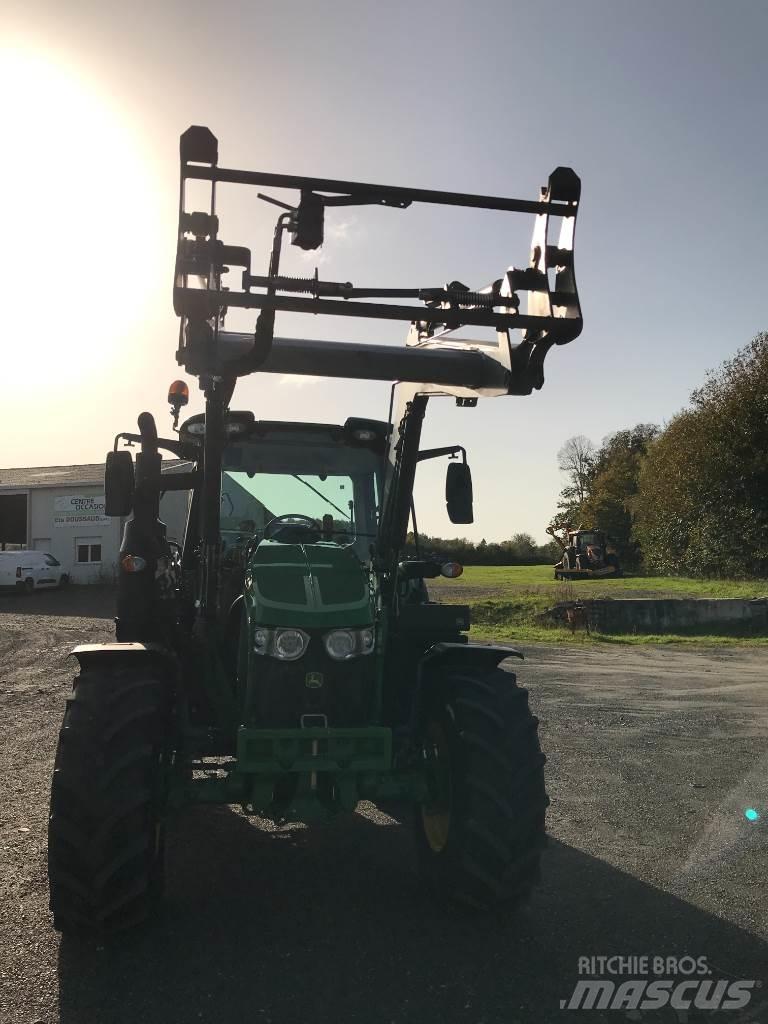 John Deere 6100 M Traktoren