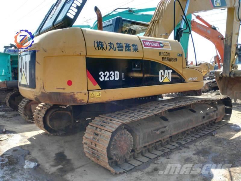 CAT 323 D L Raupenbagger