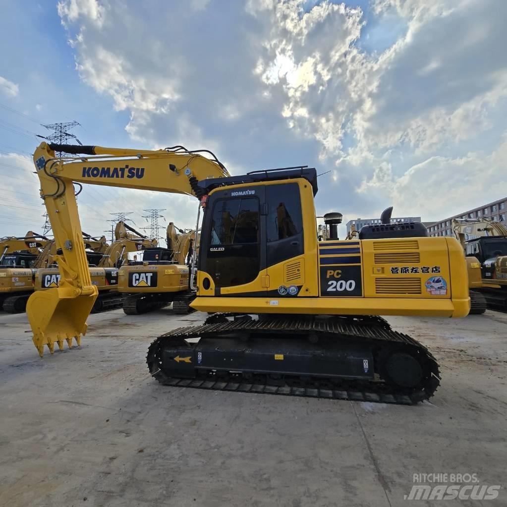 Komatsu PC 200-8 Raupenbagger