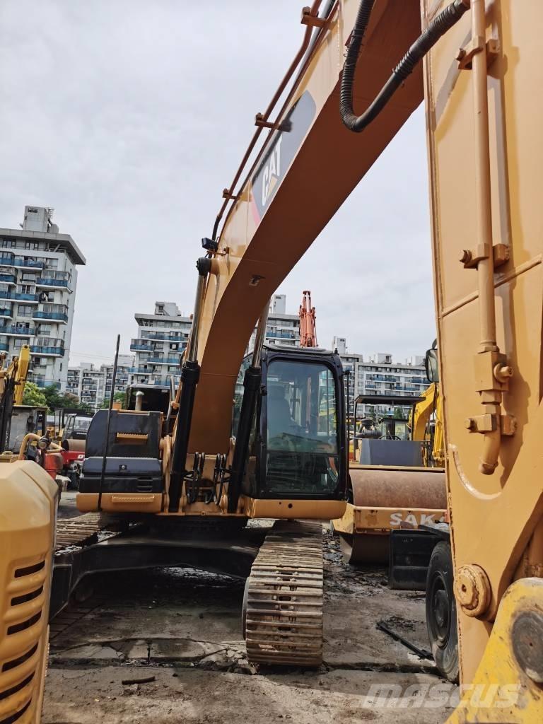 CAT 323D Raupenbagger