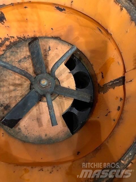 Meyco TORKRETNICA Betonpumpen