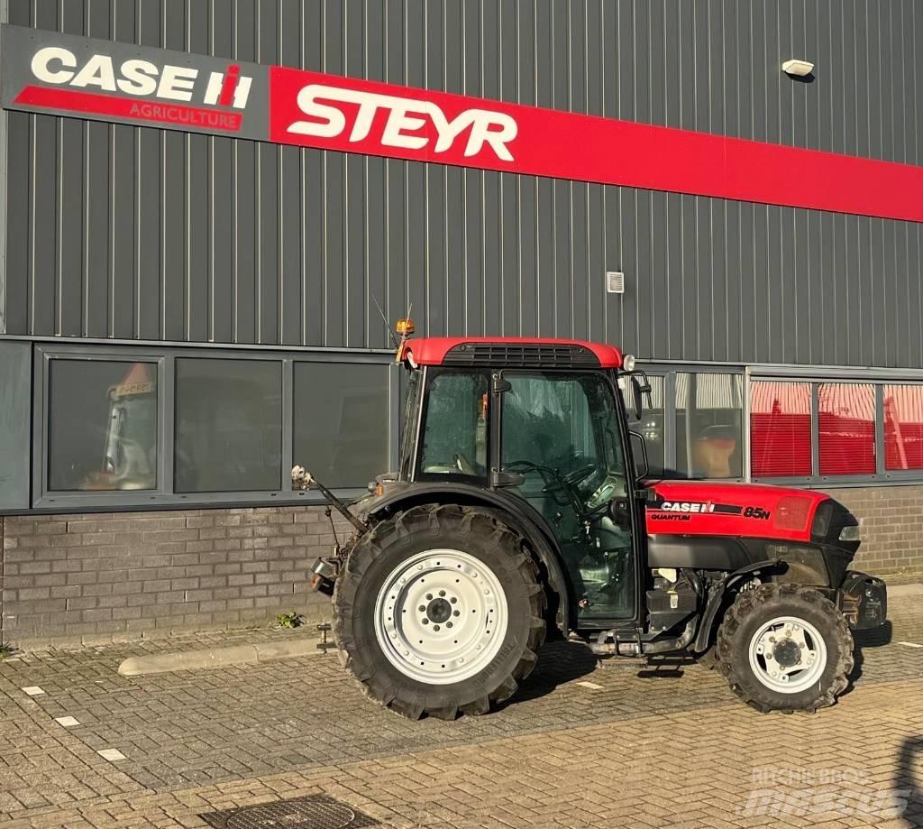 Case IH Quantum 85N Traktoren