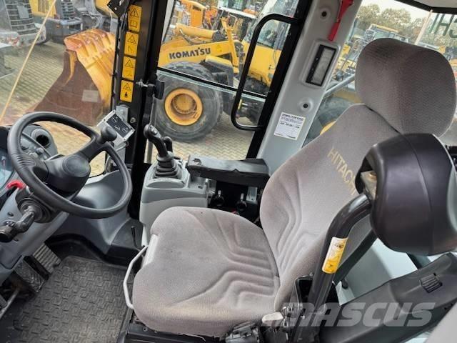 Hitachi ZW 250-6 Radlader