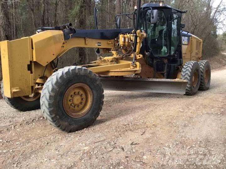 CAT 12M2 Grader