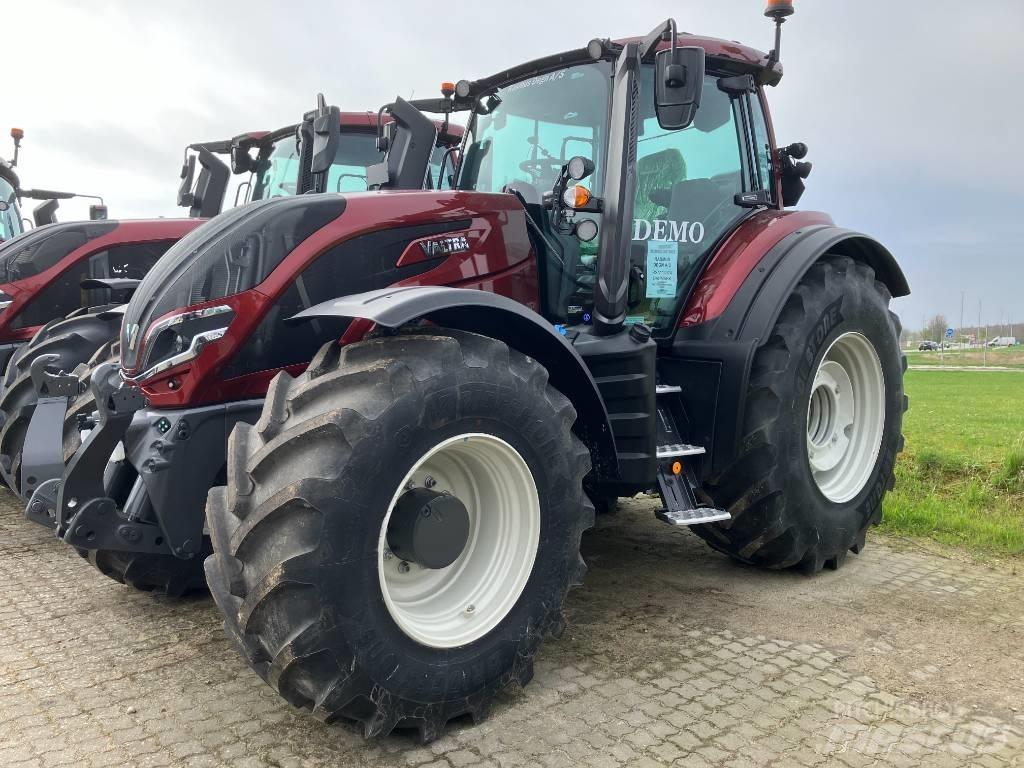 Valtra T225 Versu Traktoren
