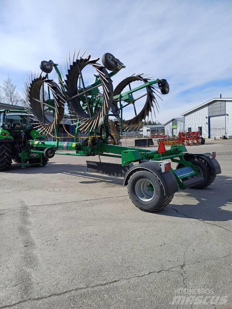 Agronic WRT 900 Schwader