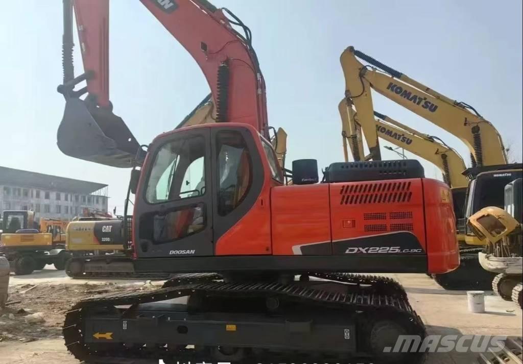Doosan DX 225 LC Raupenbagger