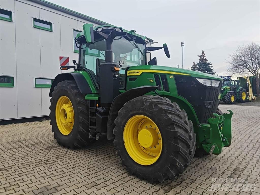 John Deere 7R 330 Traktoren