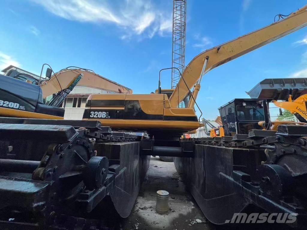 CAT 320 B L Amphibienbagger