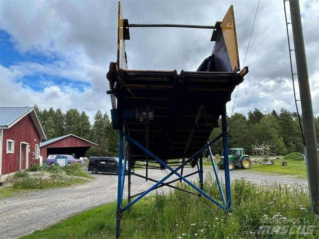 Pellon Täyttöpöytä Weitere Viehgeräte