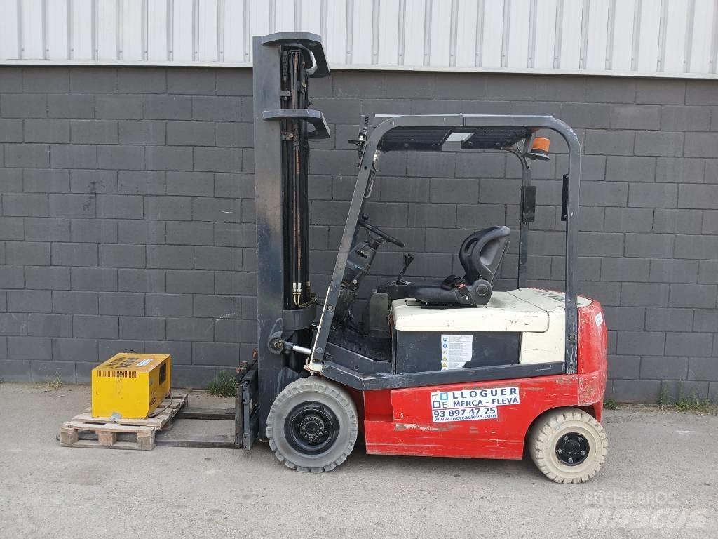 Nissan Q02 L 25 CU Elektrostapler