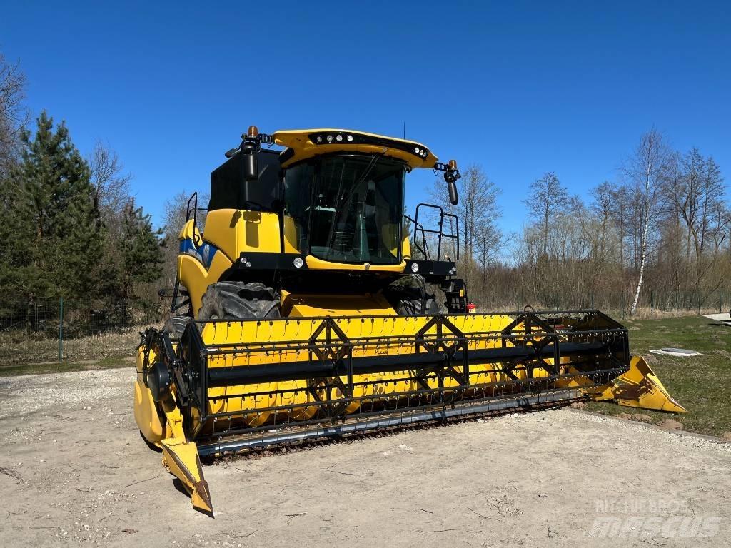 New Holland CX 6.80 Mähdrescher