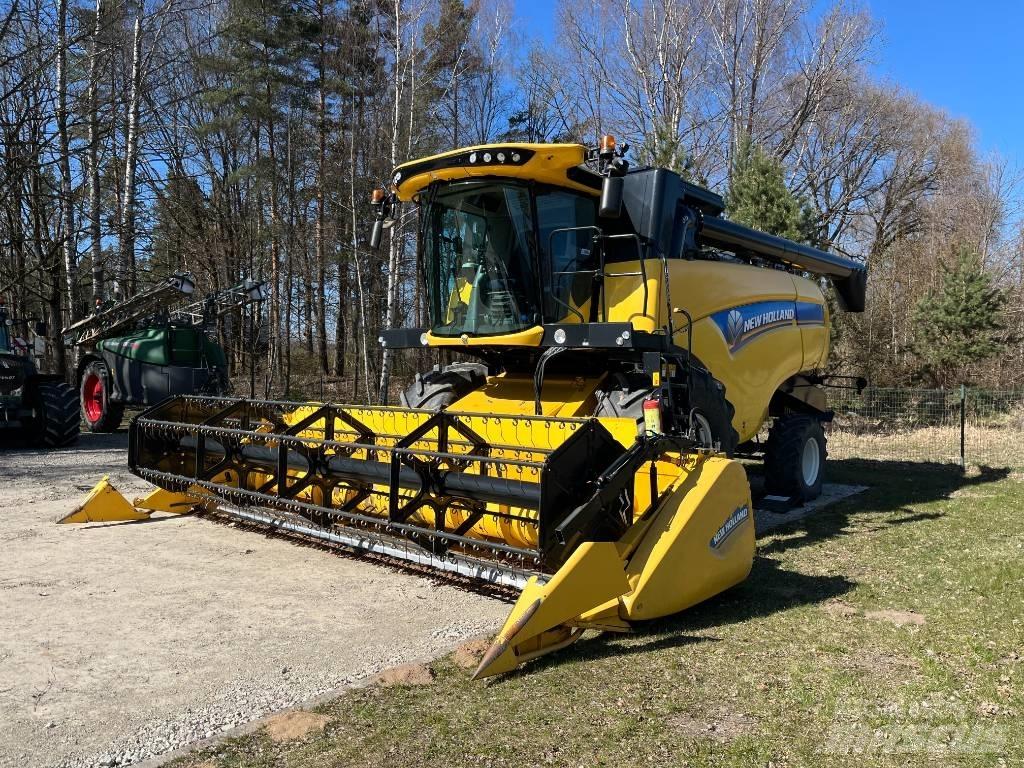 New Holland CX 6.80 Mähdrescher