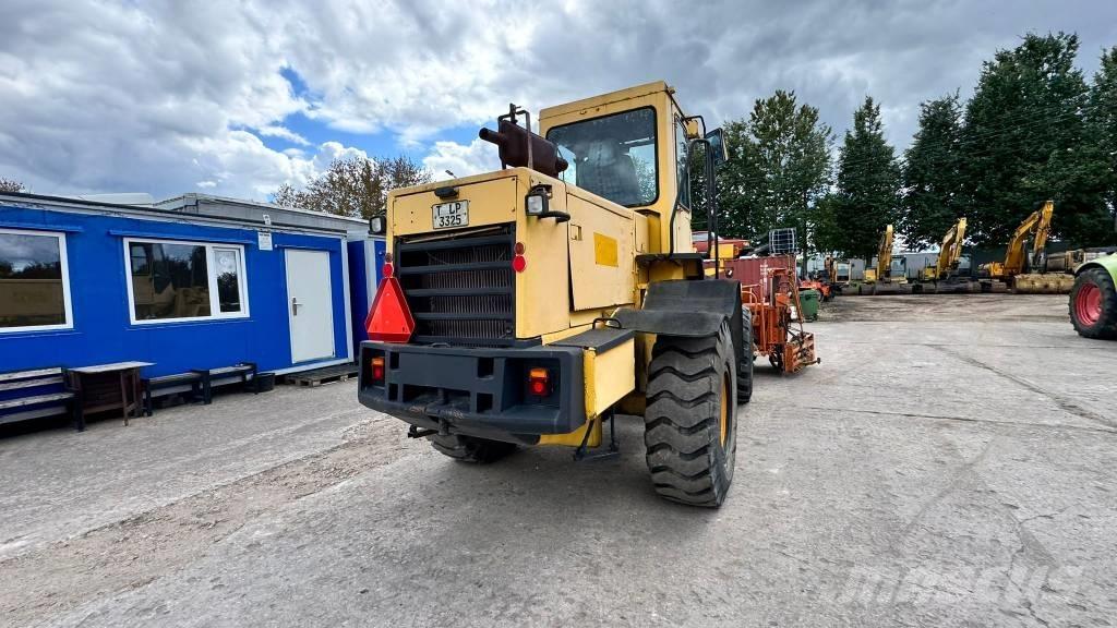 Komatsu WA 200 Radlader