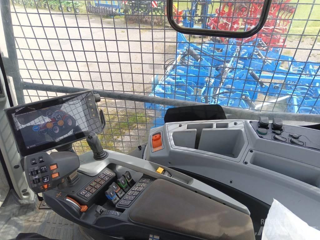 Valtra T 234 Direct Forsttraktoren