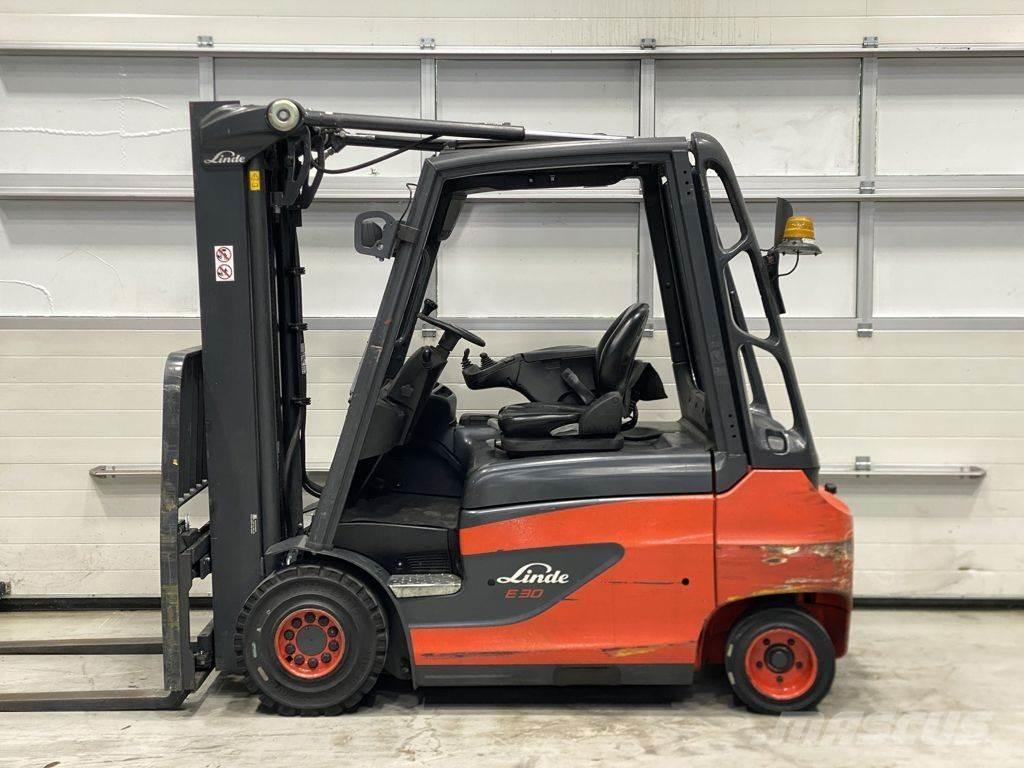 Linde E30-01 Elektrostapler