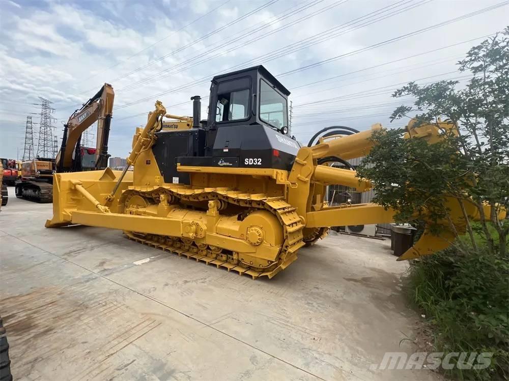Shantui SD32 Bulldozer