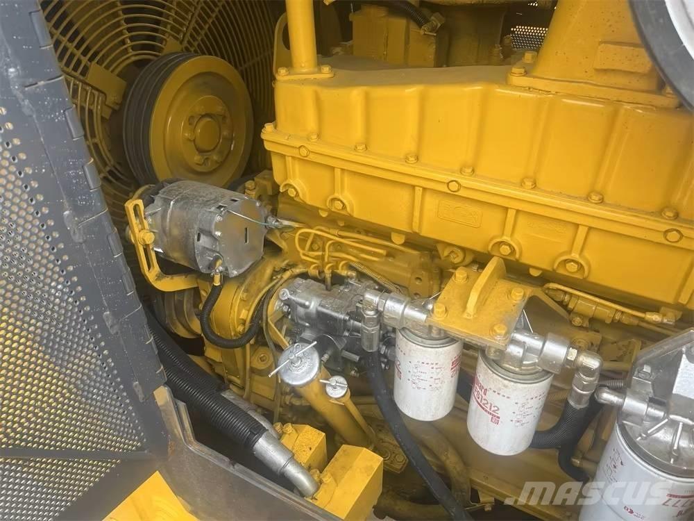 Shantui SD32 Bulldozer