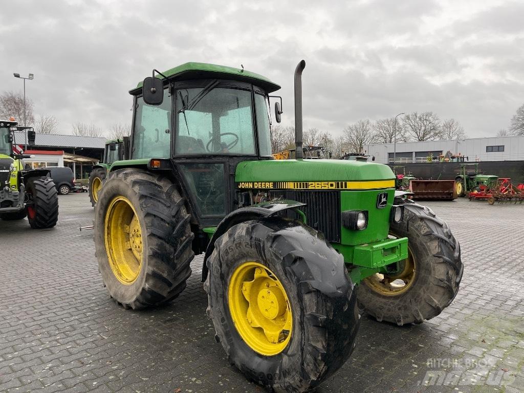 John Deere 2650 Traktoren