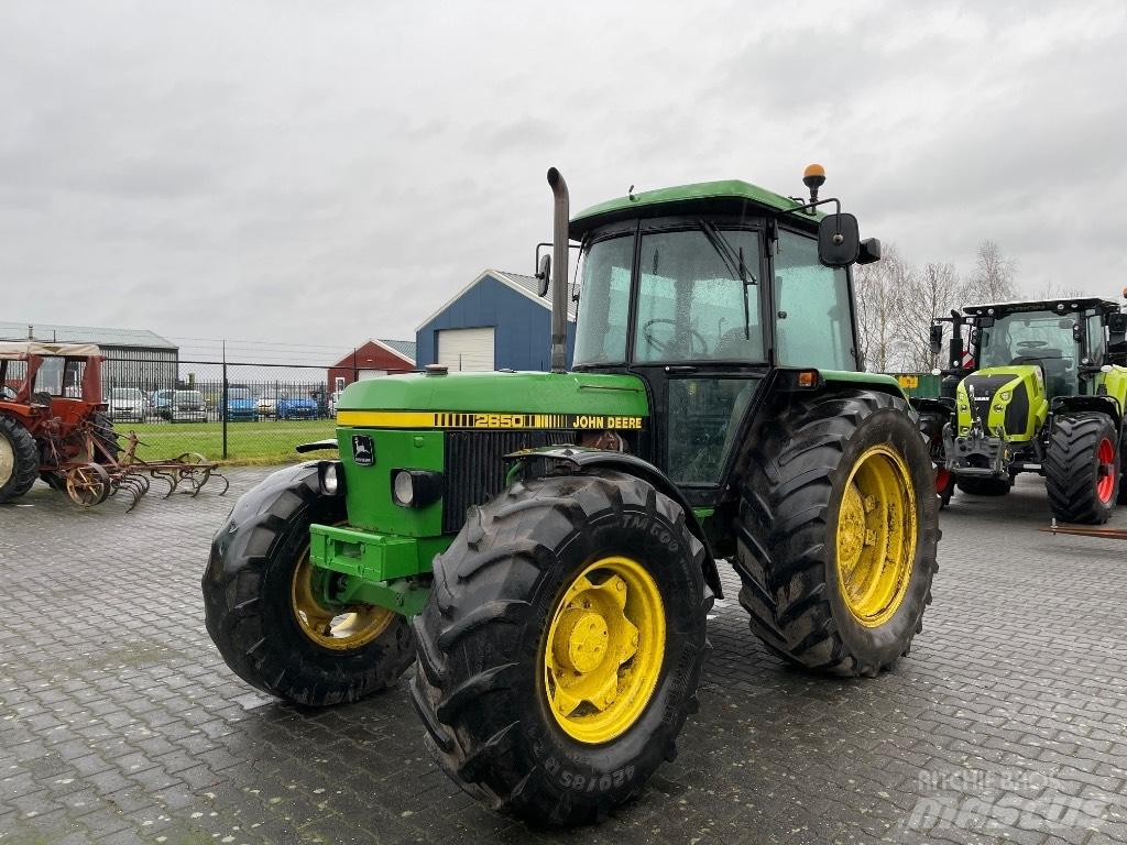 John Deere 2650 Traktoren