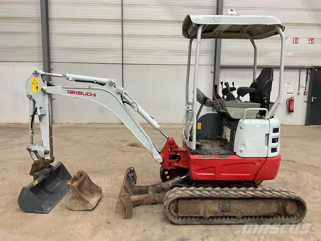 Takeuchi TB 215 R Minibagger < 7t