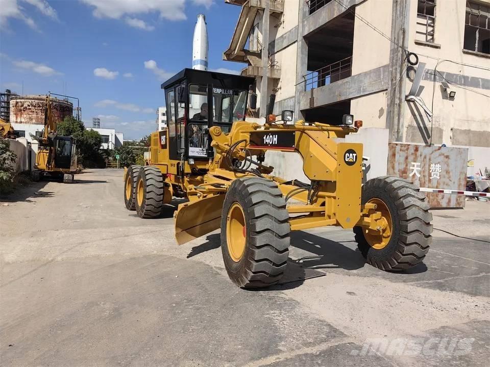 CAT 140H Grader