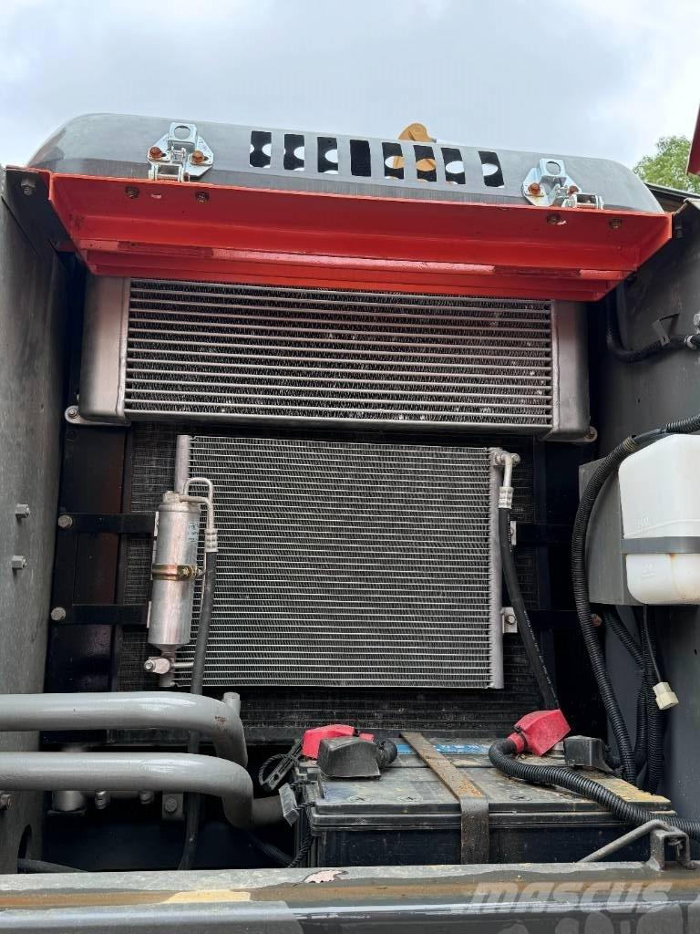 Hitachi ZX 200 Raupenbagger