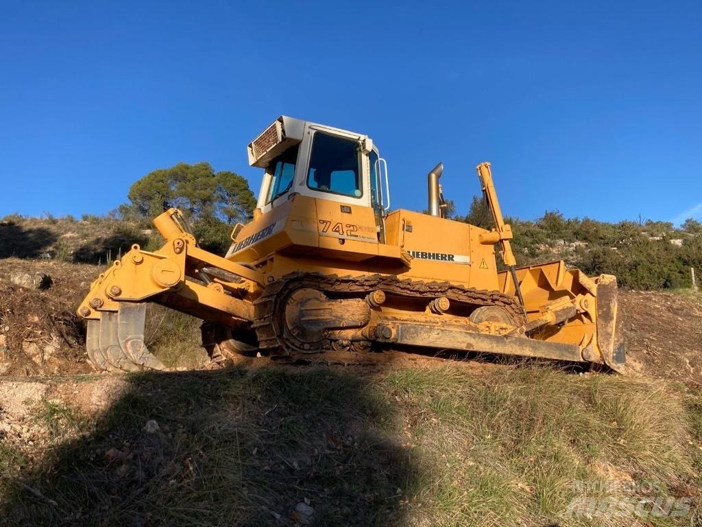 Liebherr PR 742 Bulldozer