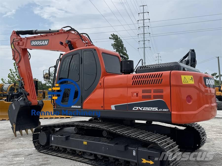 Doosan DX 225 LC-9C Raupenbagger