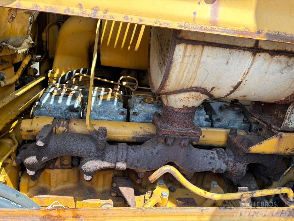 Komatsu D65PX-8 Bulldozer