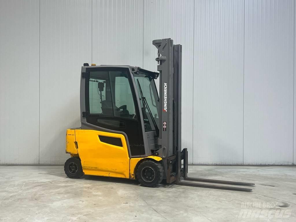 Jungheinrich EFG320 Elektrostapler