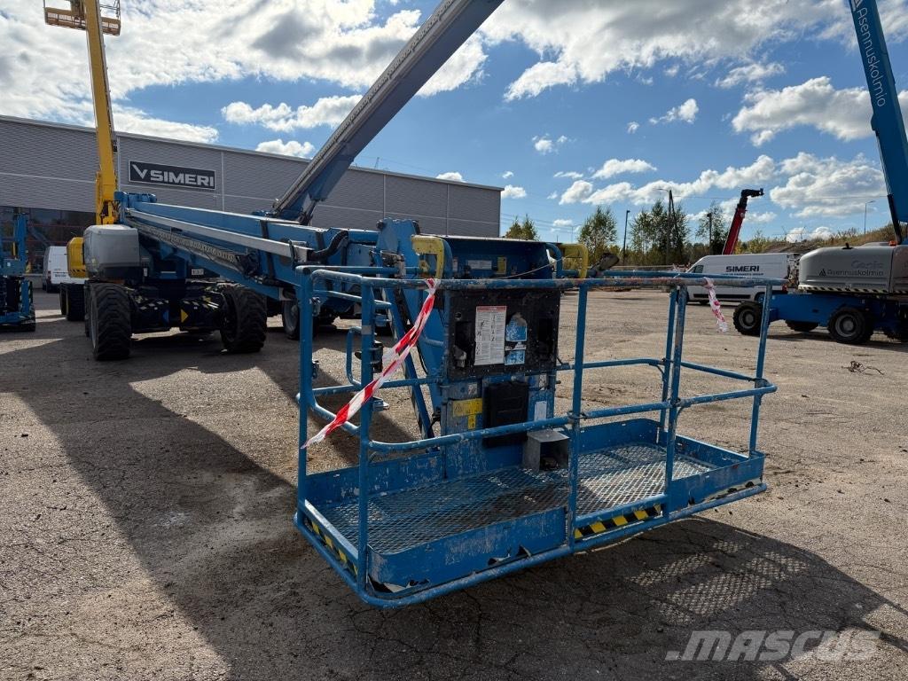 Genie SX 125 XC Gelenkteleskoparbeitsbühnen
