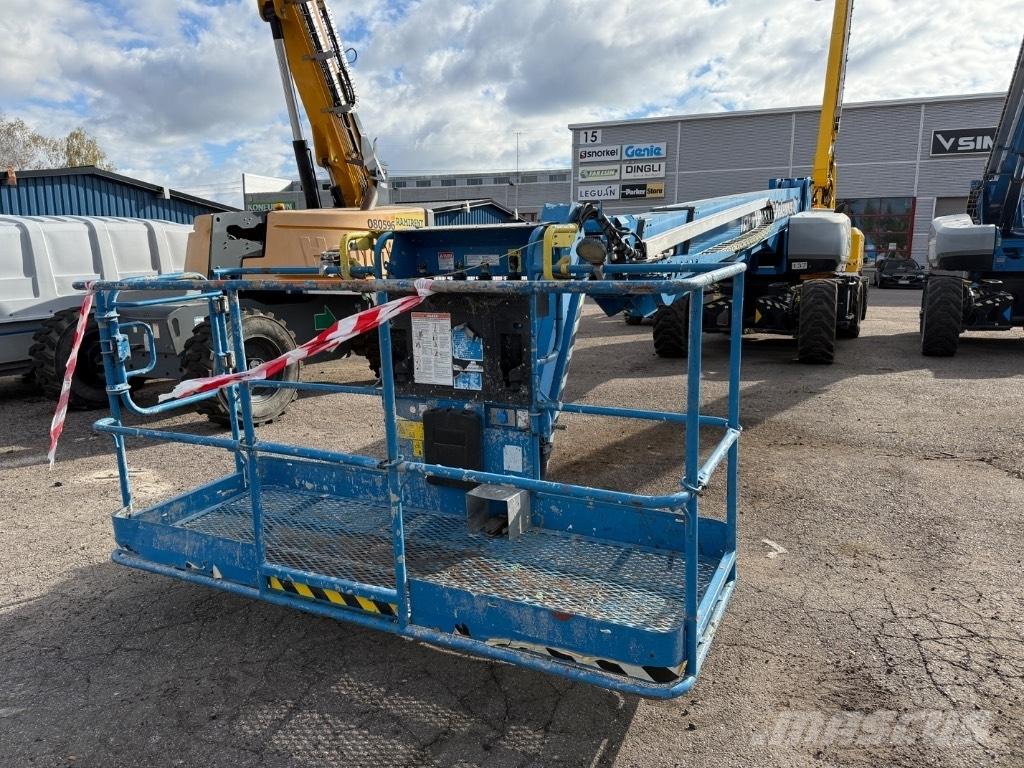 Genie SX 125 XC Gelenkteleskoparbeitsbühnen