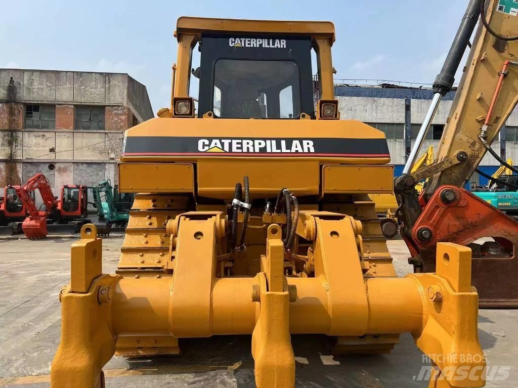CAT D8R Bulldozer