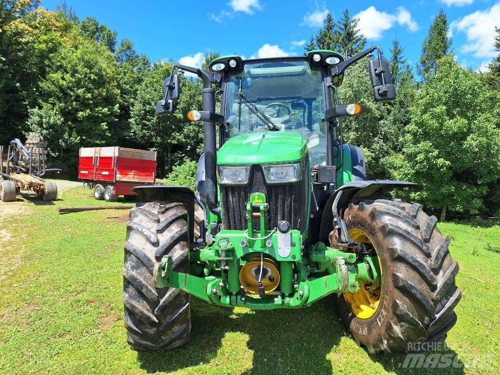 John Deere 5125R Traktoren