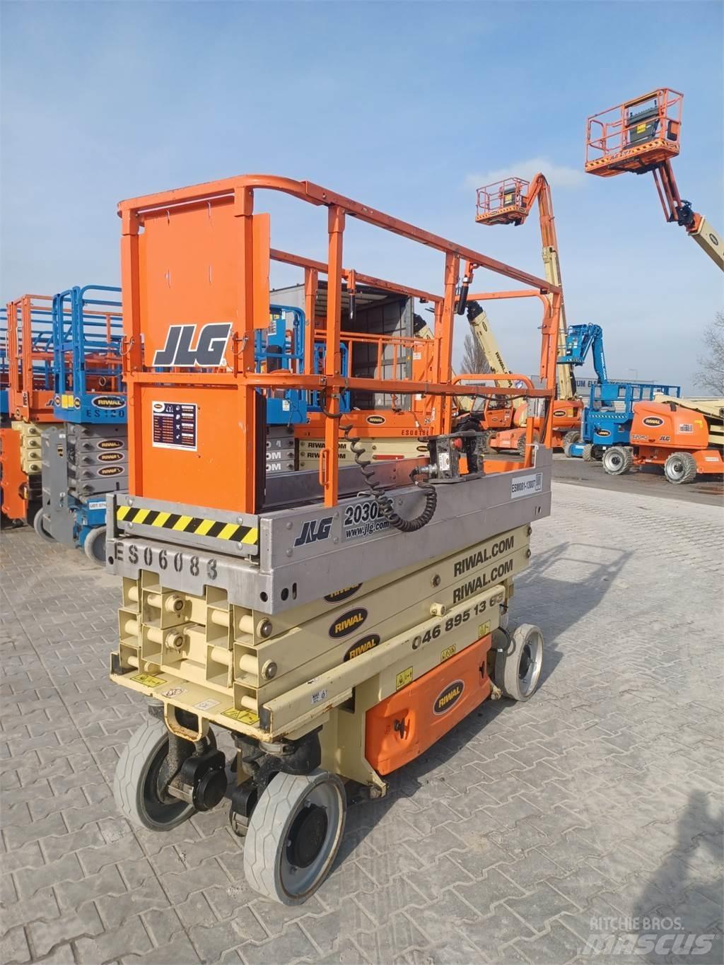 JLG 2030ES Scheren-Arbeitsbühnen