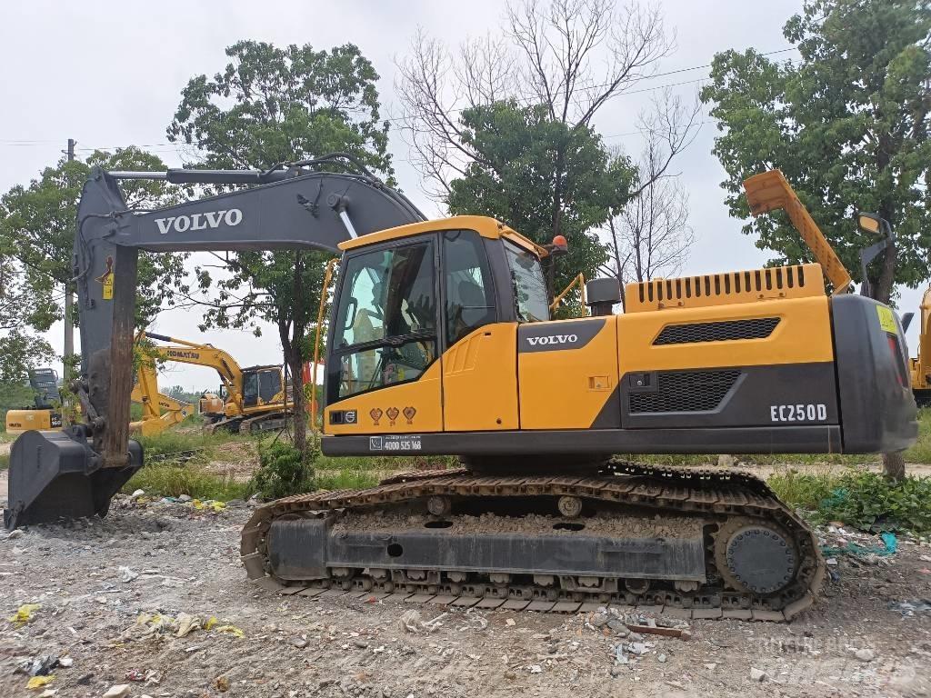 Volvo EC250D Raupenbagger