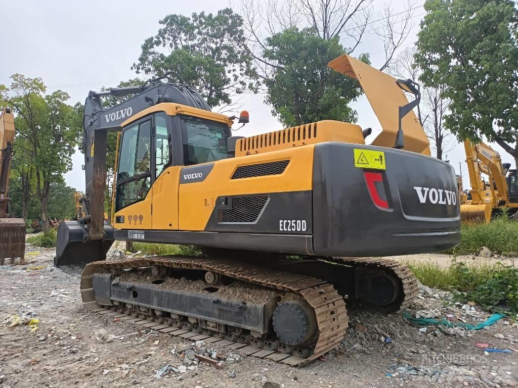 Volvo EC250D Raupenbagger
