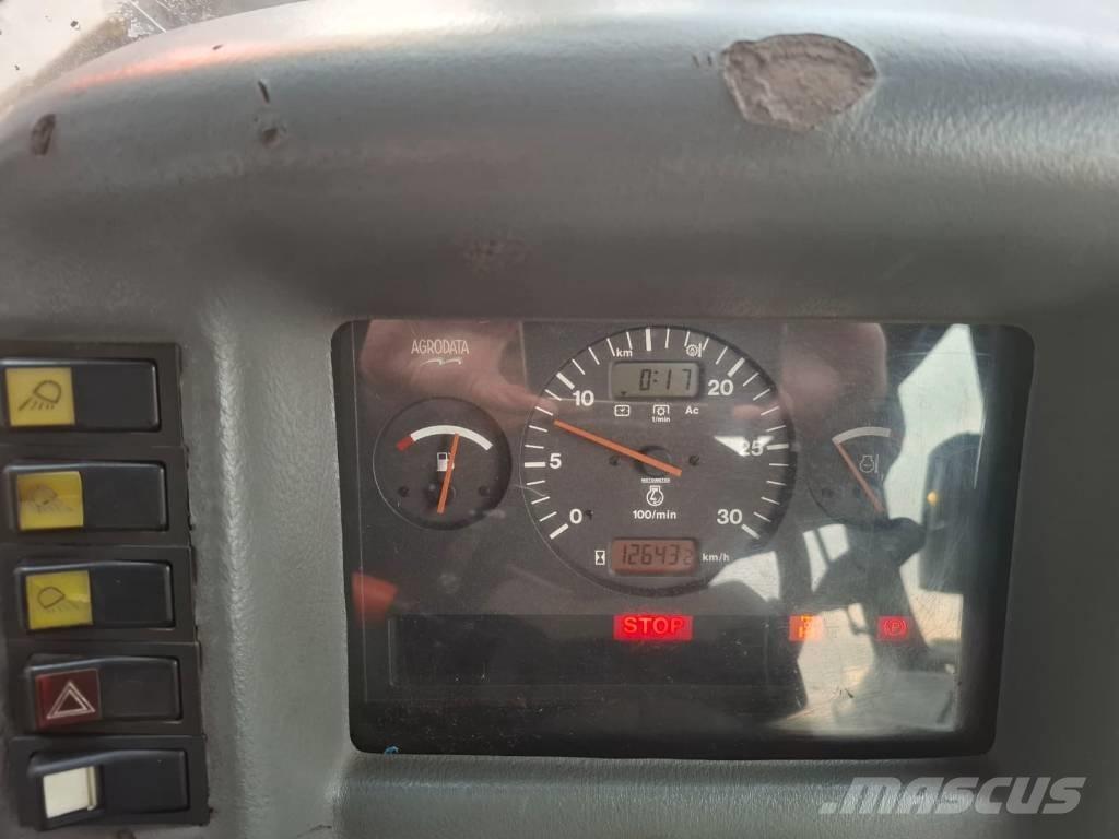 Valtra Valmet 8950 Traktoren