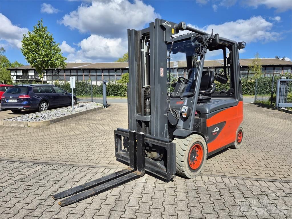 Linde E50HL-01 Elektrostapler