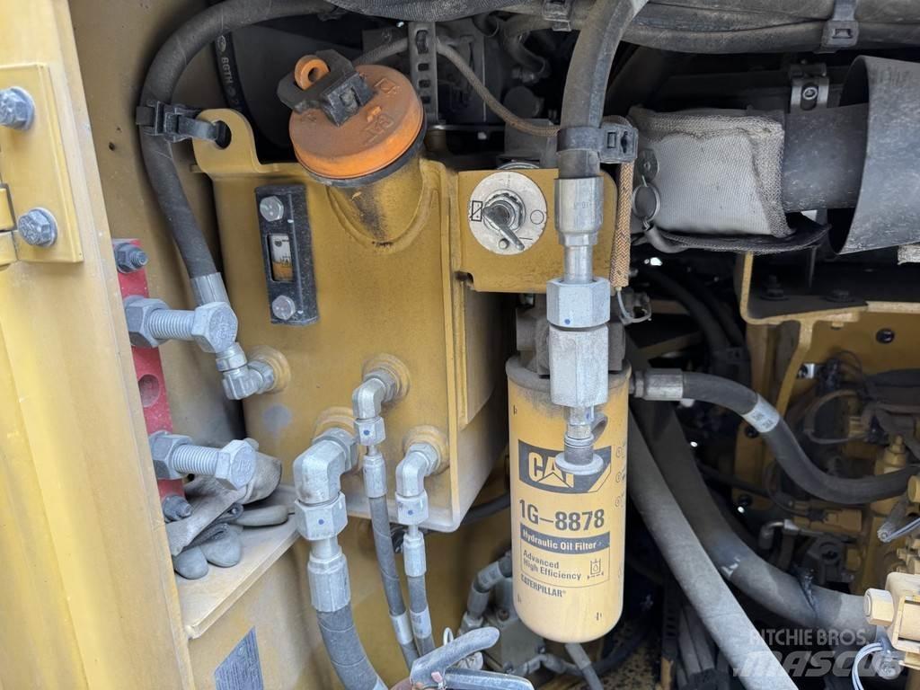 CAT CB10 Tandemwalzen