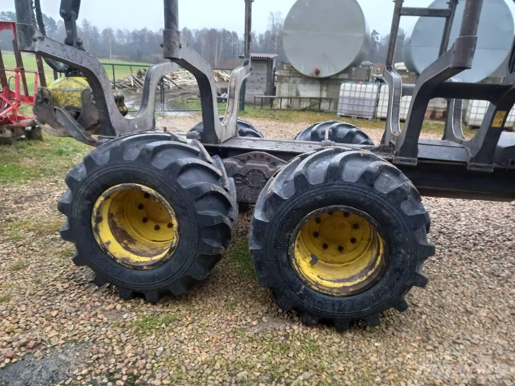 John Deere 810E Forwarder