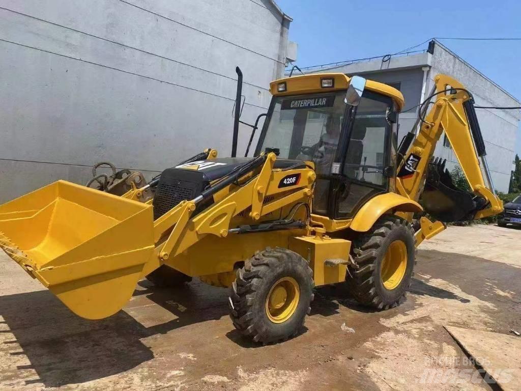 CAT 420F Baggerlader