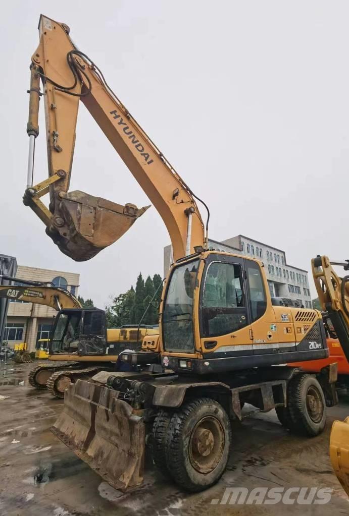 Hyundai R210W-9 Mobilbagger